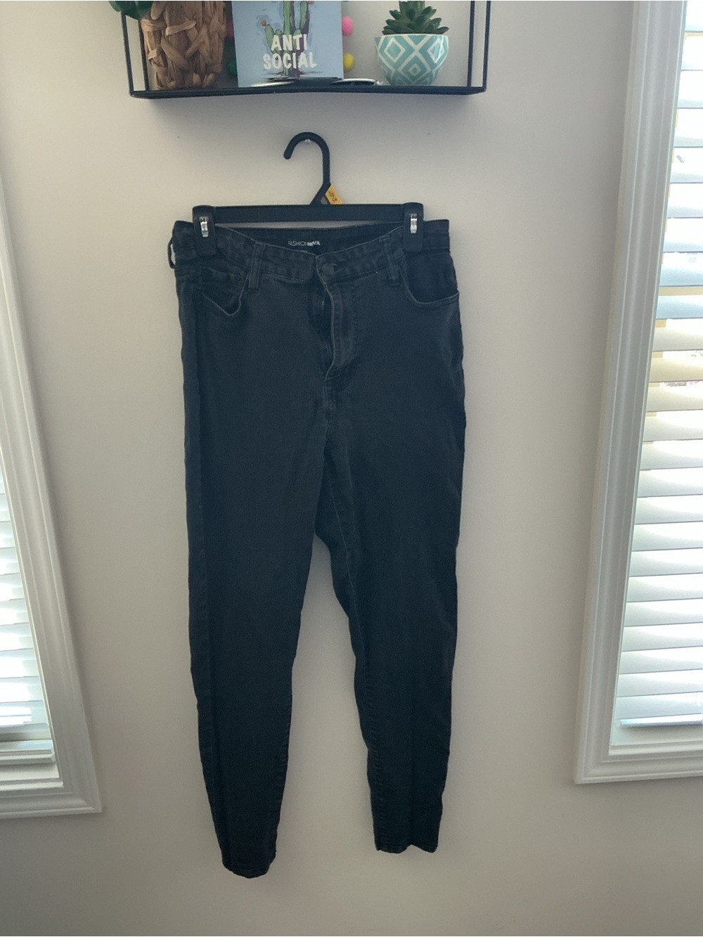 Fashion Nova Black Skinny Jeans